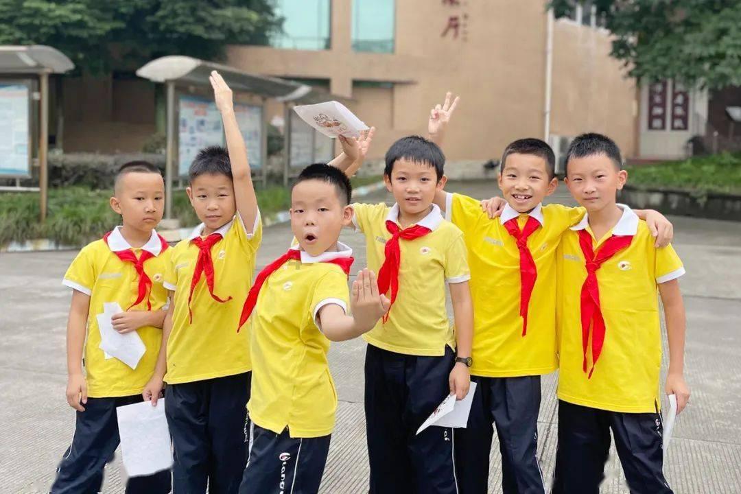 登泰山的起点泰安岱庙，中国四大古建筑群之一，古代帝王封禅之地